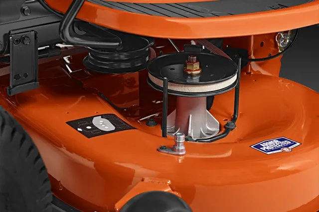 HUSQVARNA TS142T Tracteur éjection latérale – Image 6